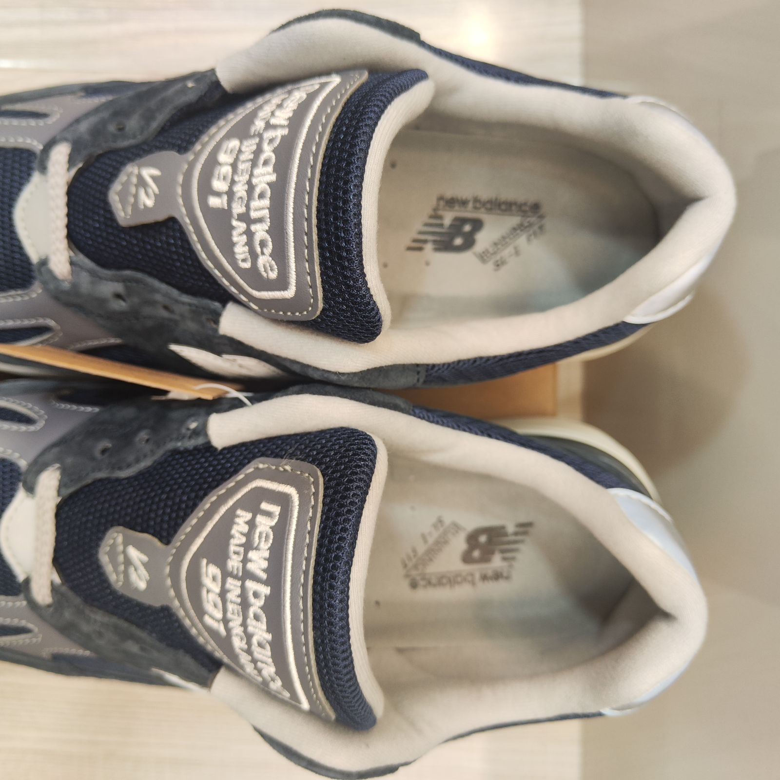 NEW BALANCE