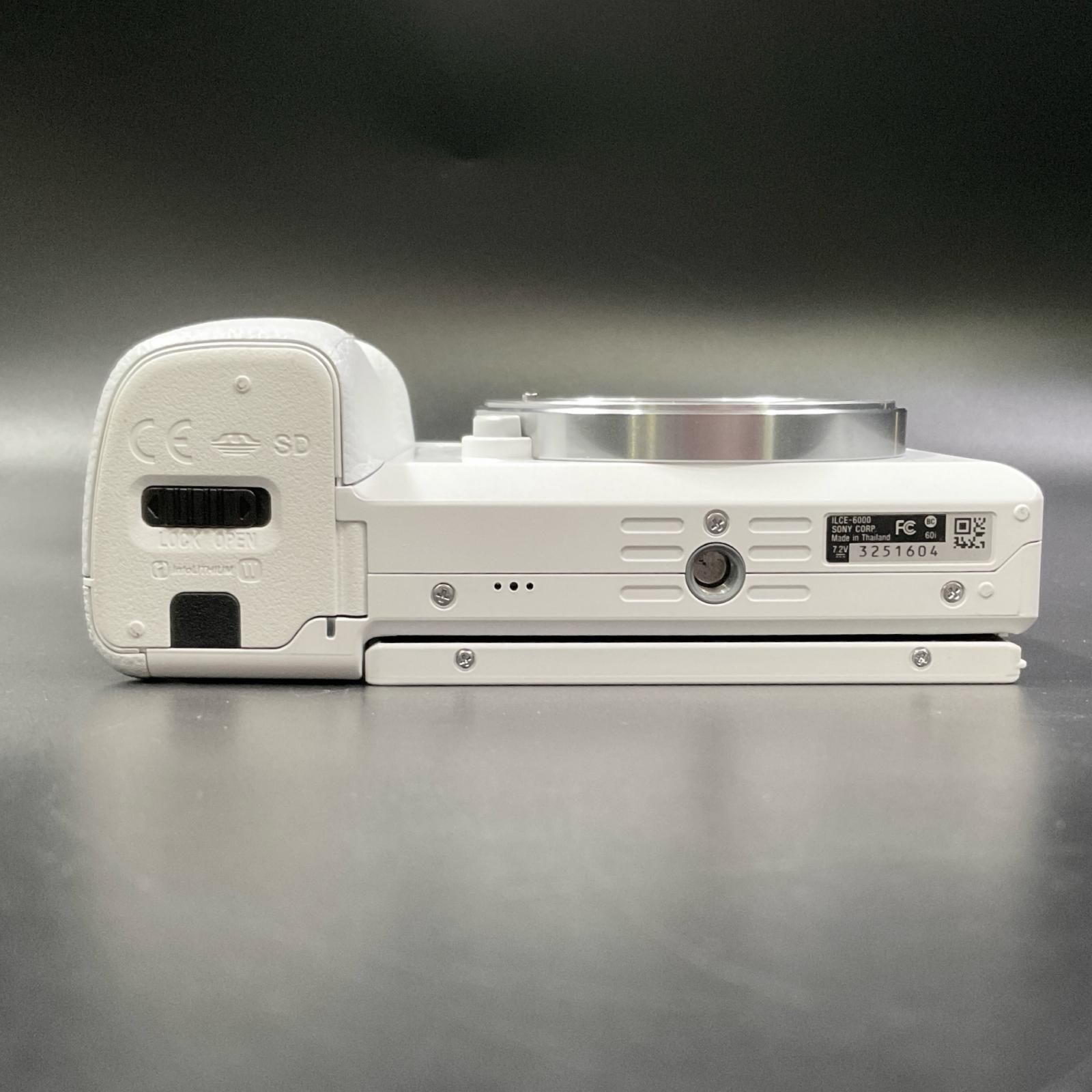 Sony デジタル一眼 α6000 ILCE-6000 ボディ ホワイト 美品 動作