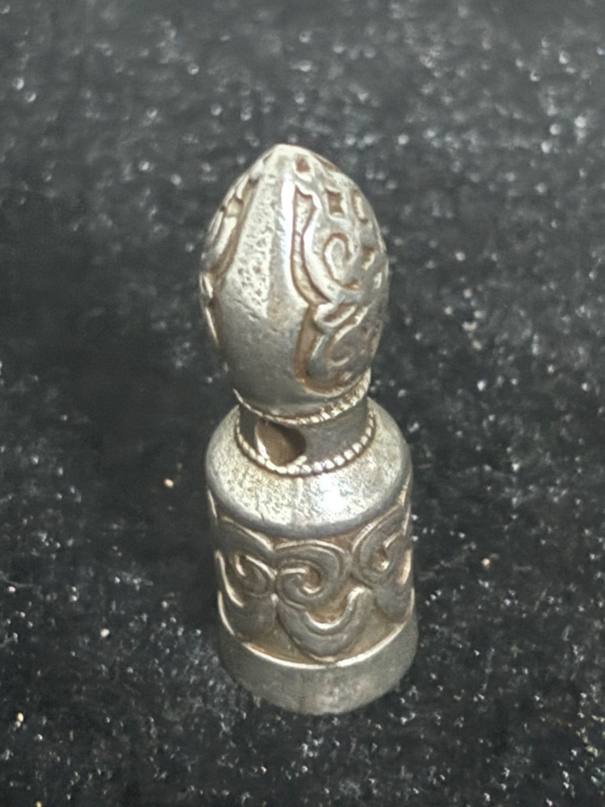 インド　チベット　中国　銅像　骨董アンティーク　asian antique 観音菩薩立像（鍍金銅製チベット仏像)アンティーク