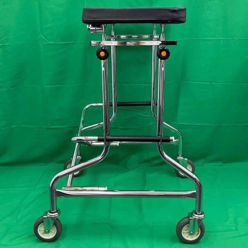 折りたたみ歩行器