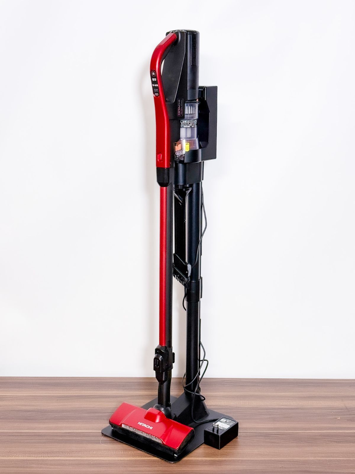 【2024年製】日立コードレスクリーナー　PV-BHL4000J 赤 日立 サイクロン式 コードレススティッククリーナー PV-BHL4000J