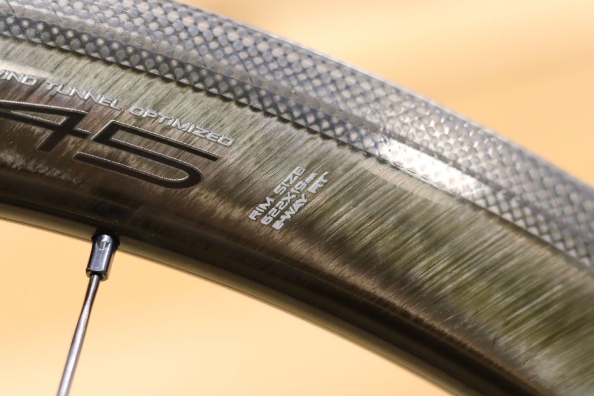 カンパニョーロ Campagnolo ボーラ BORA WTO 45 カーボン チューブレス