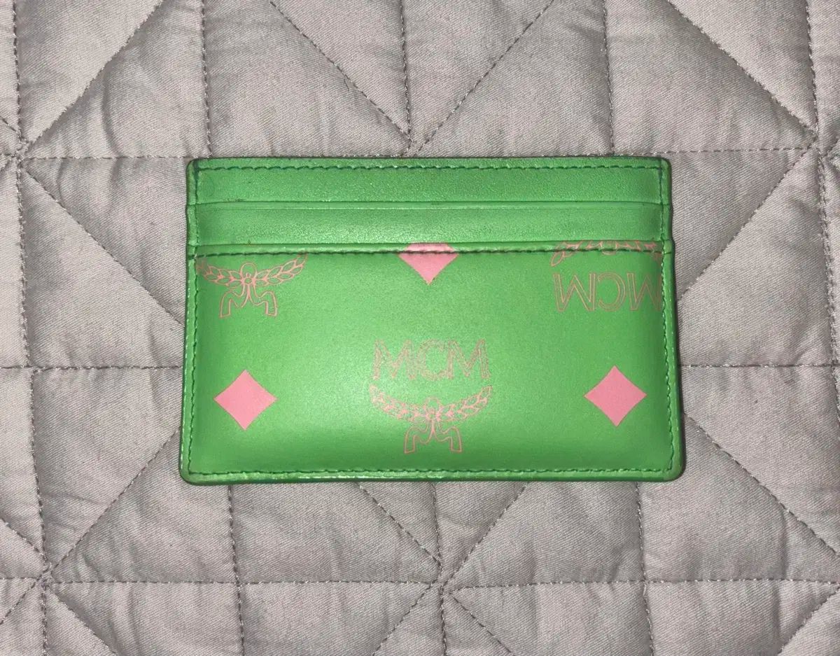 MCM ヴィセトス オリジナル ジップウォレット 二つ折り財布 MCM 財布