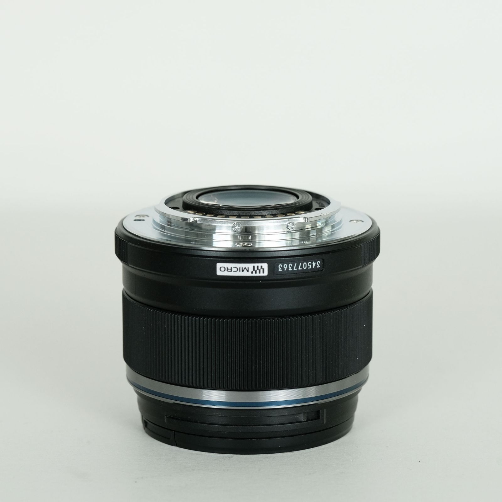 F1.8