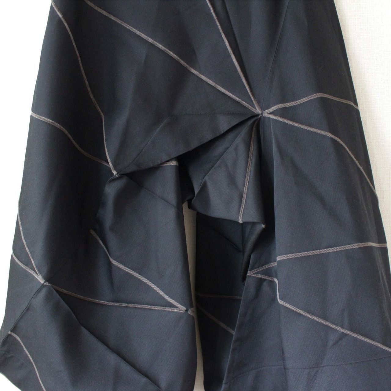 高級ブランド 132 日本 サルエルパンツ 変形 イッセイミヤケ MIYAKE ISSEY 5. パンツ