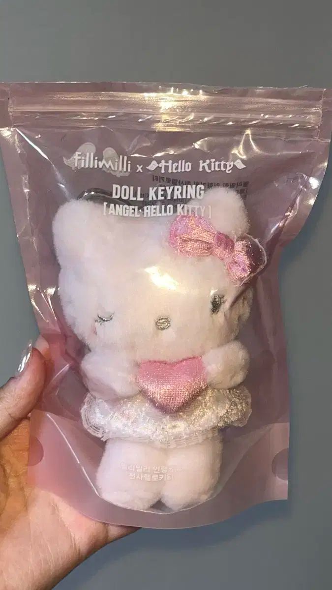 韓国 オリーブヤング fillimilli フィリミリ キティ キーホルダー オリーブヤング フィリミリ 天使 hello kitty(ハローキティ