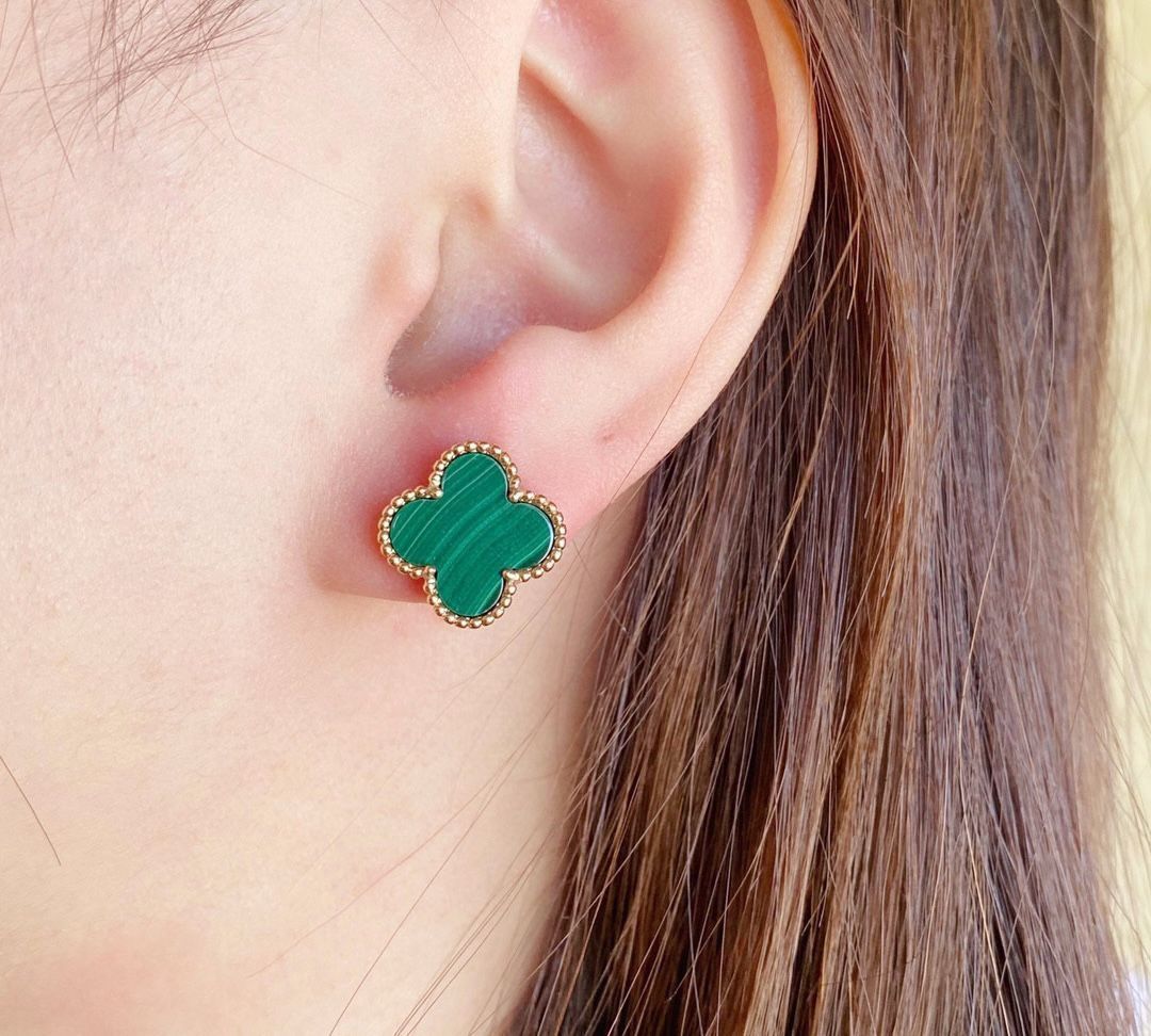 【本店】ギフト大人気♡VanCleef マラカイトイヤークリップ Van Cleef & Arpels] アルハンブラ マラカイト イヤークリップ