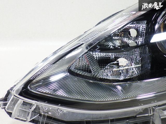 取付破損無 NHP10 後期 アクア トヨタ純正 LED 右 ヘッドライト
