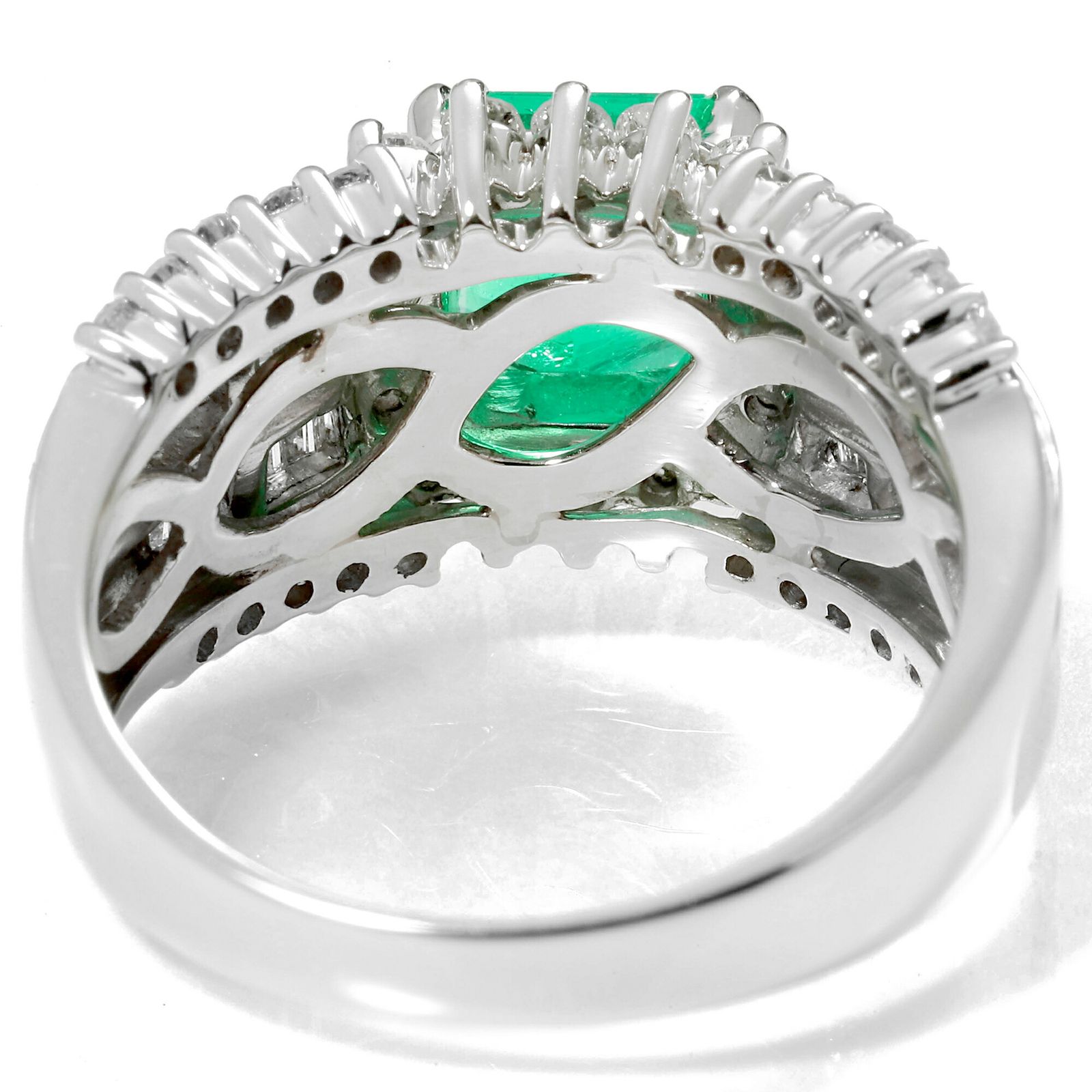 Pt900プラチナ リング指輪 エメラルド0.34ct ダイヤ0.23ct d