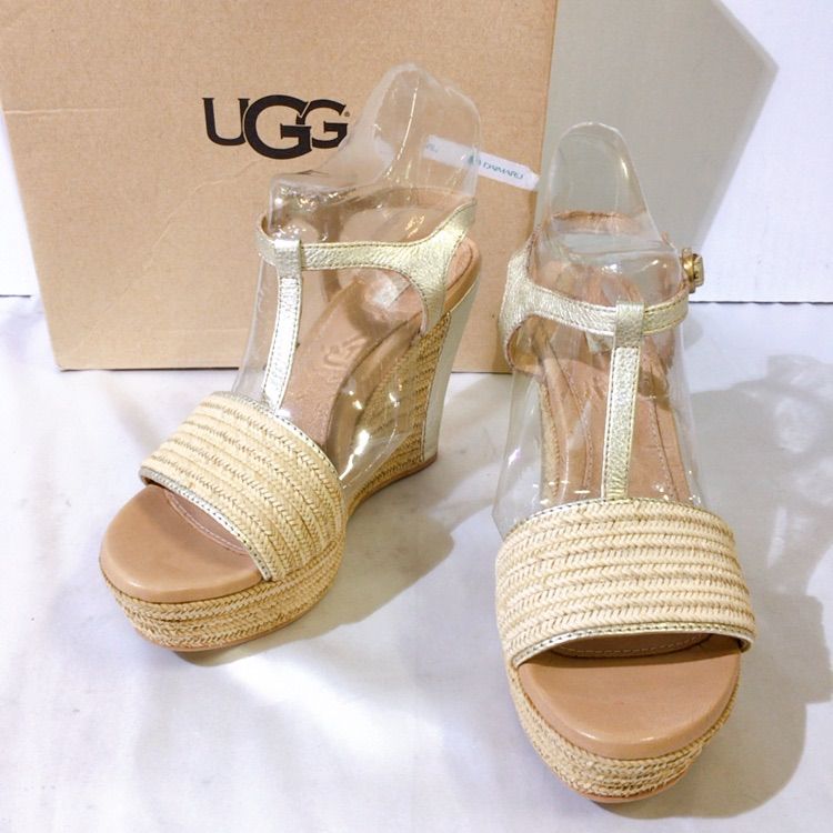 未使用品】UGG サンダル ウェッジソール レディース 22.5cm - メルカリ
