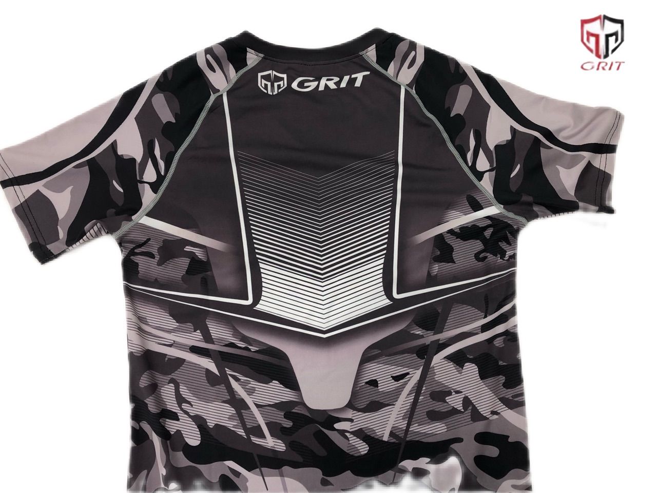 GRIT×LUTADOR SAMURAI ラッシュガード トレーニング用品