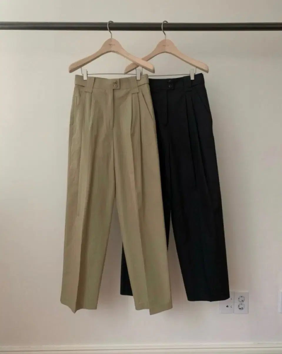 家禽 underson アンダーソン モード ピンタック パンツ s ベージュ