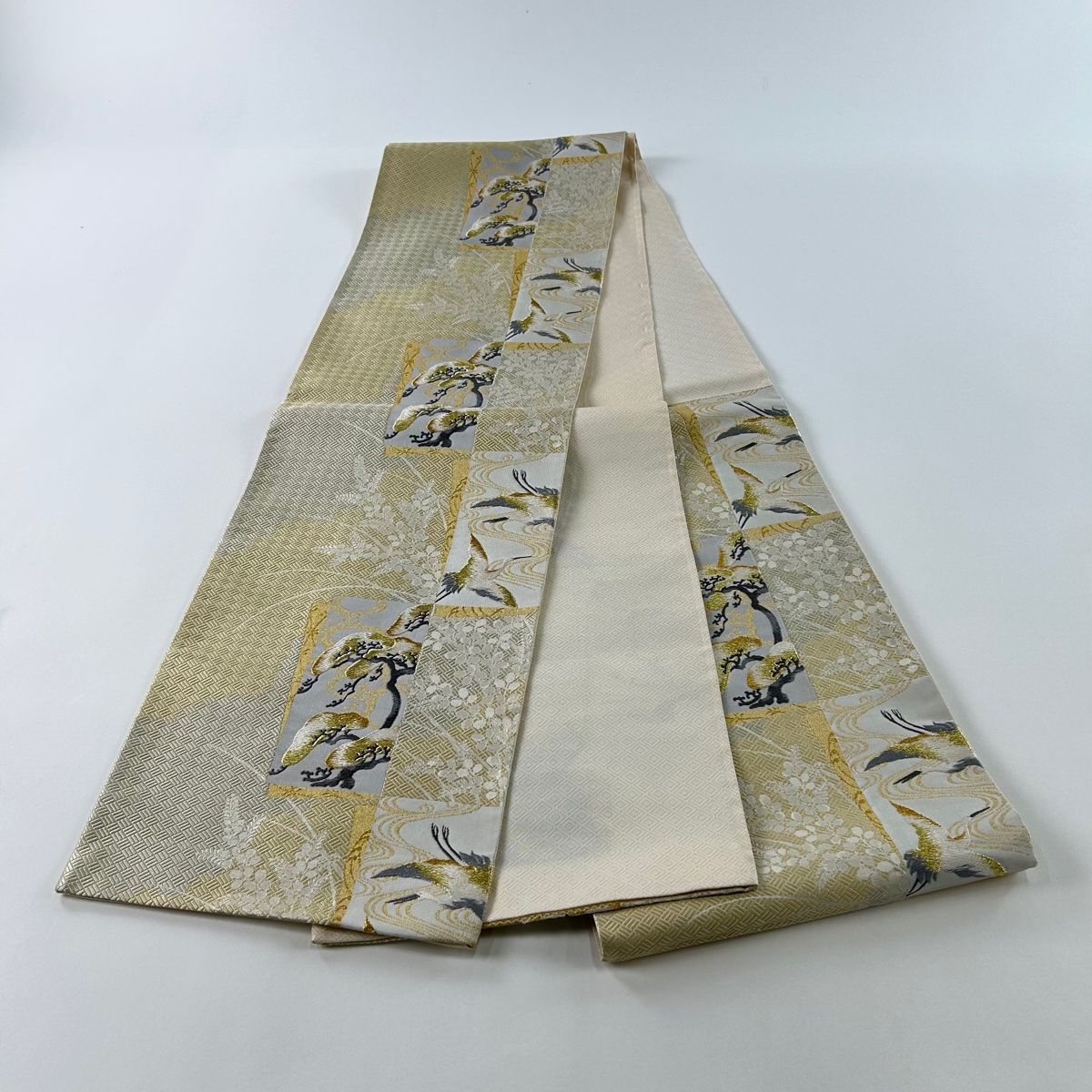 袋帯 秀品 松 鶴 金糸 刺繍 ベージュ 六通 正絹 【中古】 - メルカリ