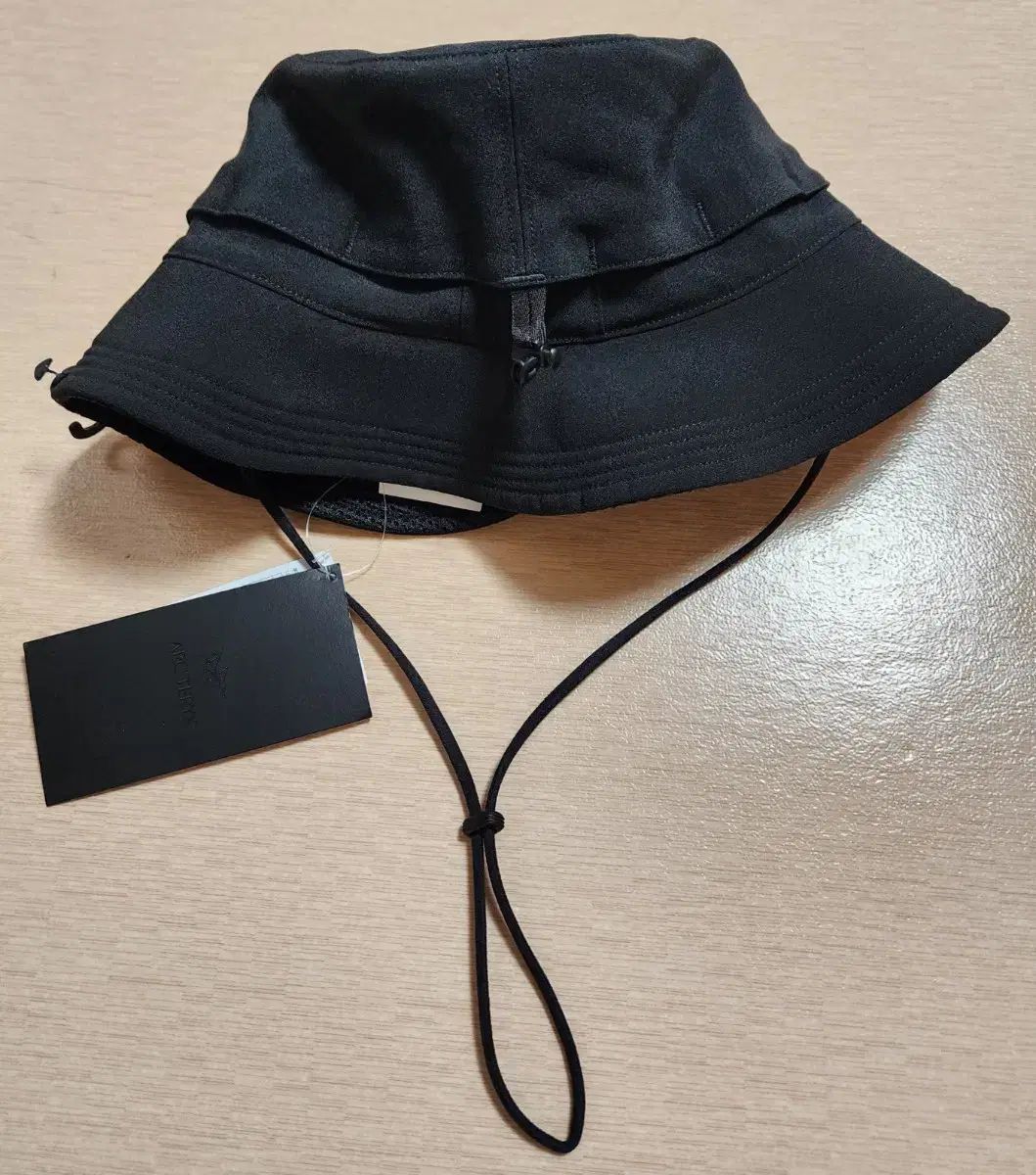 本物 Arc teryx アークテリクス クランブルック ハット ブラック