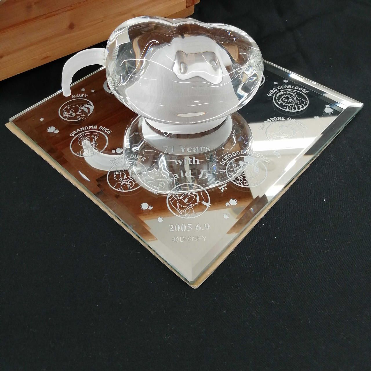 ディズニー ドナルドダック 71周年 クリスタル帽子ミラー ミッキー＆フレンズ Disney 71 Years Donald Duck Crystal Hat Mirror