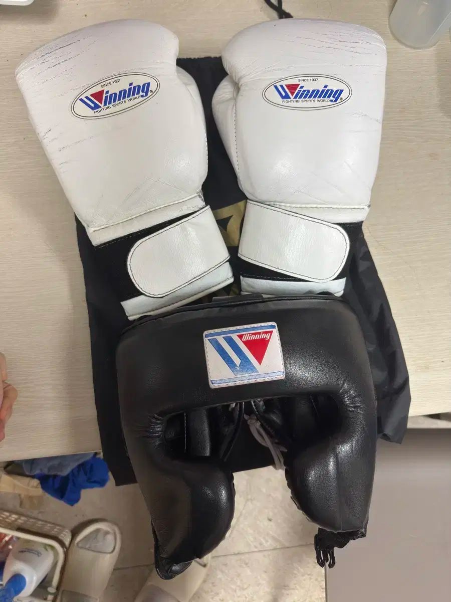ウィニング t字ヘッドギア m ウィニング グローブ 14oz
