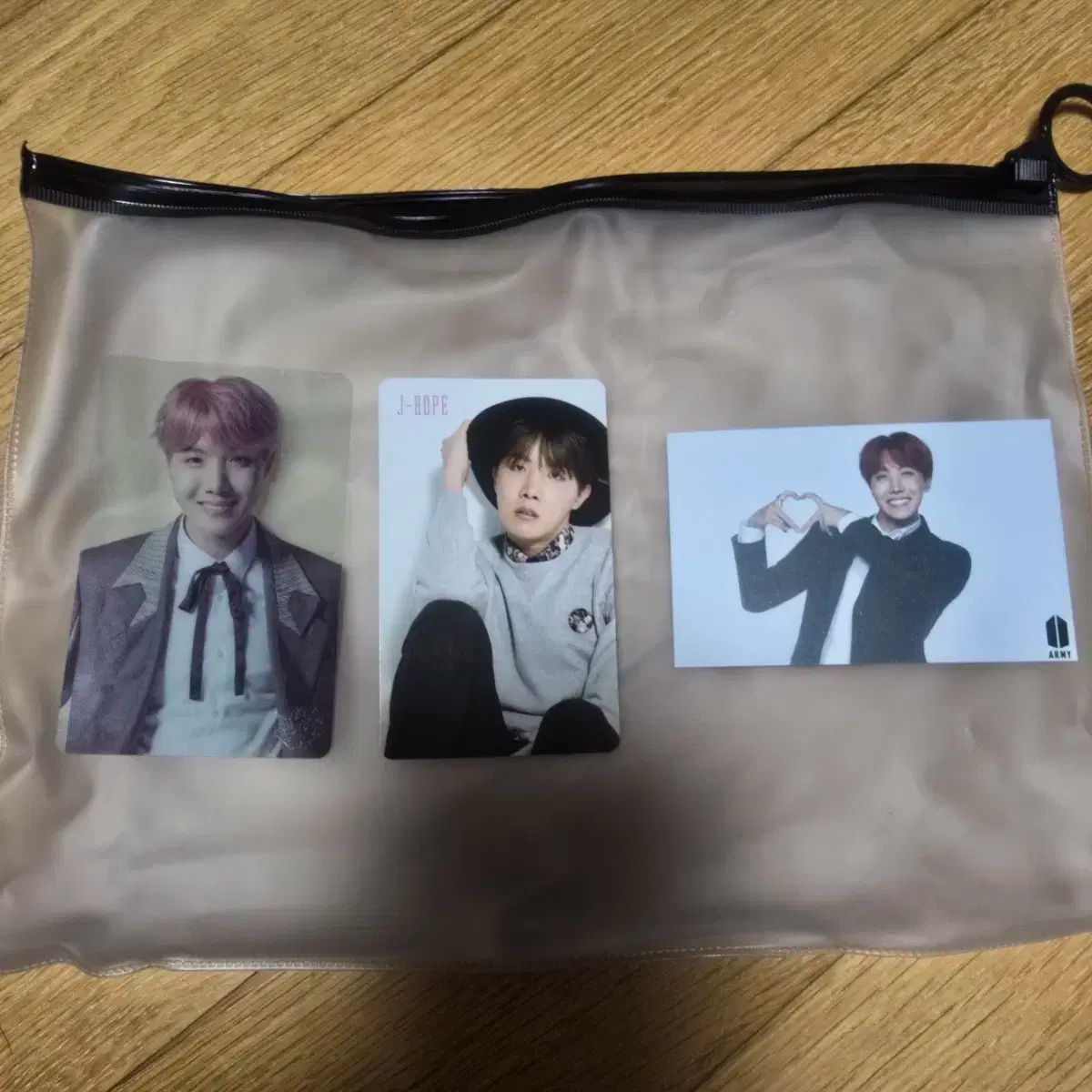 公式サイト - ハイブランドの新作が続々登場 BTS(防弾少年団・バンタン) ジェイホープ(J-HOPE・ホソク・ホビ タレントカード