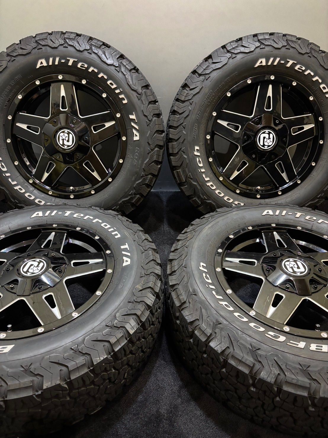 LT225|70R16 102|99R BFGoodrich|All-Terrain T|A 23年 RIVAI 16インチ 6.5J 38 114.3 5H 夏タイヤ 4本 エクストレイル デリカ 1-J476