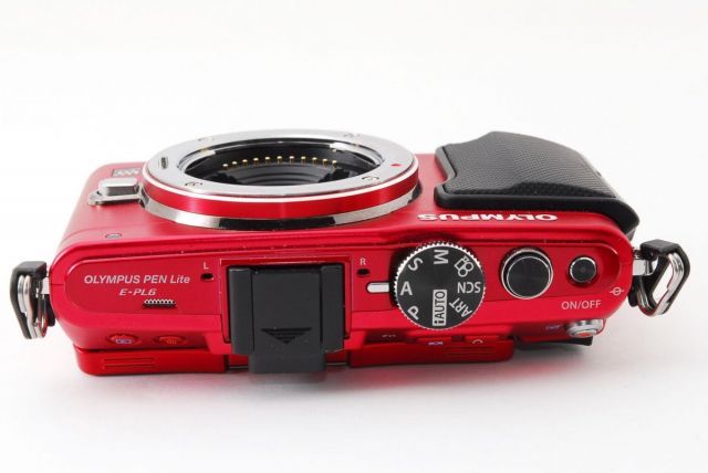 オリンパス OLYMPUS Pen Lite E-PL6 レッド コンパクトレンズ オリンパス OLYMPUS Pen Lite E-PL6 レッド コンパクトレンズ