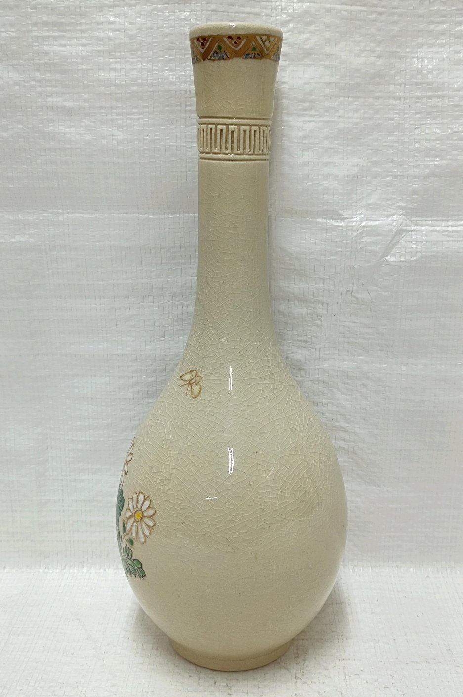 薩摩焼　白薩摩　廣田窯　金彩花絵　鶴首花瓶　一輪挿し Amazon.co.jp: 薩摩焼 白薩摩 廣田窯 金彩花絵 鶴首花瓶
