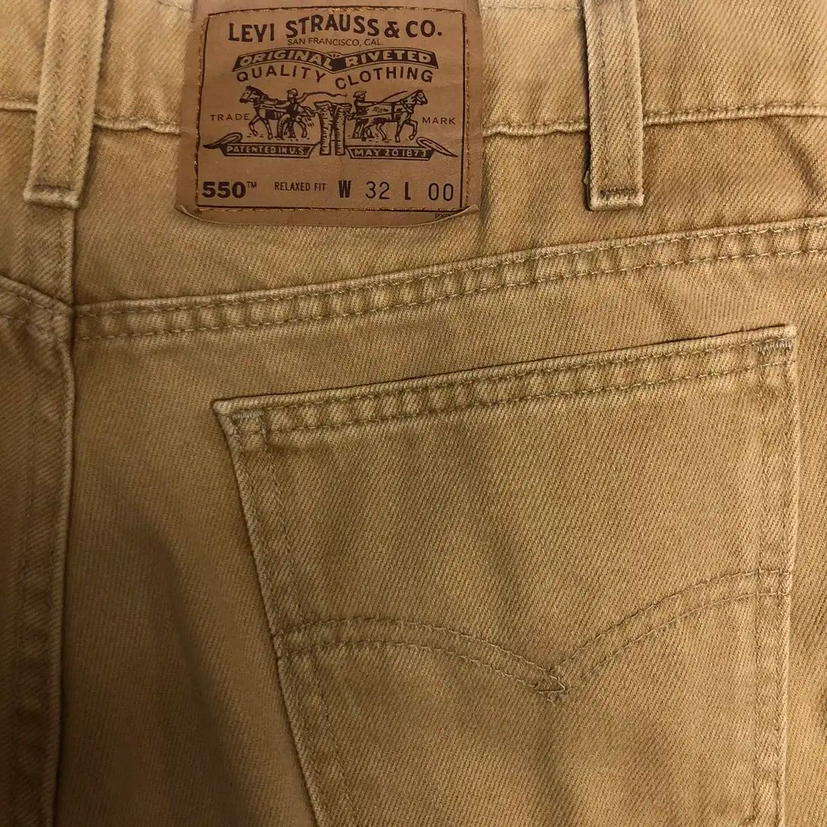 LEVI S リーバイス USA 550 リラックス フィット ベージュ ショートパンツ W32