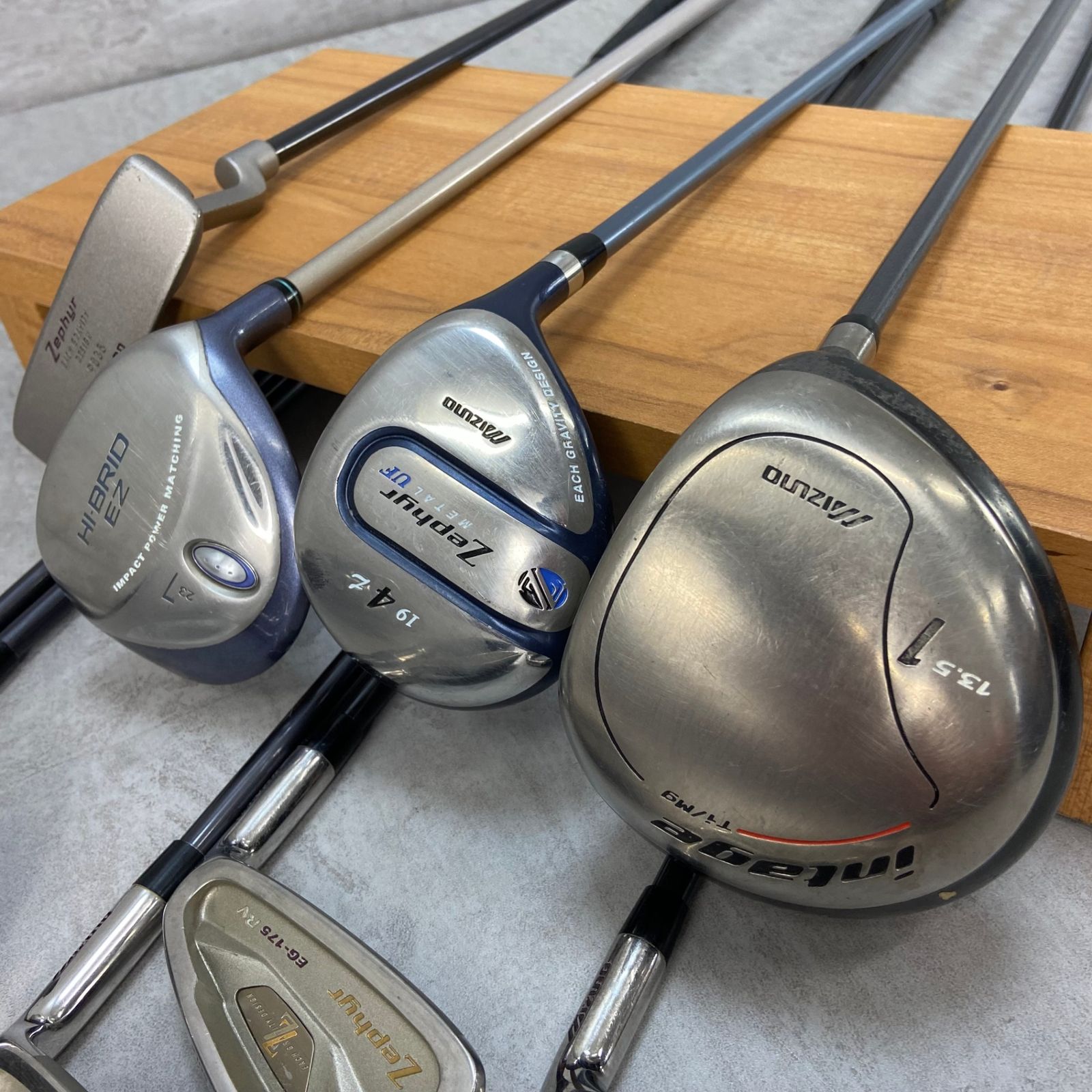 Mizuno ミズノ Titleist タイトリスト レディースゴルフ9本セット　右利き用　カーボン　キャディバッグ　初心者おすすめ　入門用