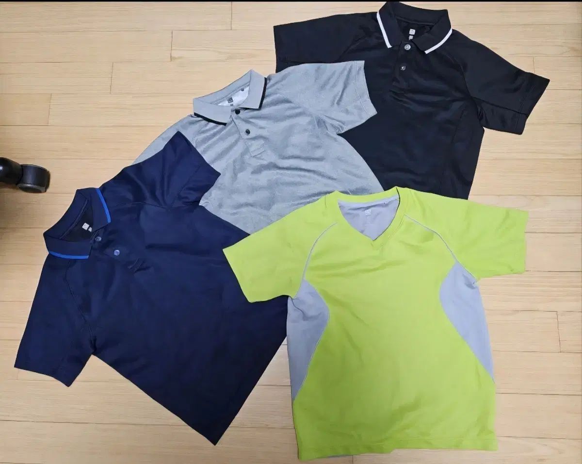 UNIQLO(ユニクロ) キッズ DRY ー EX (ショートスリーブ T シャツ) 4 チャプター) 130 サイズ