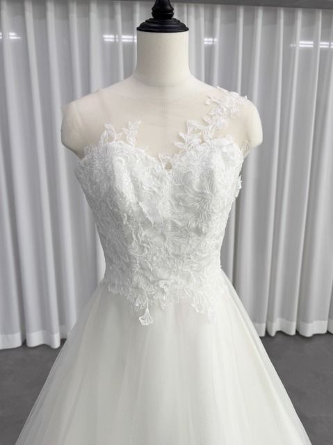 アウラノーヴァ AULANOVA Aライン ウェディングドレス ホワイト 白  