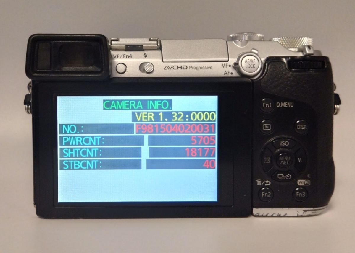  ショット数18177回 Panasonic LUMIX DMC GX 7 シルバー 元 き YM 4399 189 ミラーレス一眼 デジタルカメラ