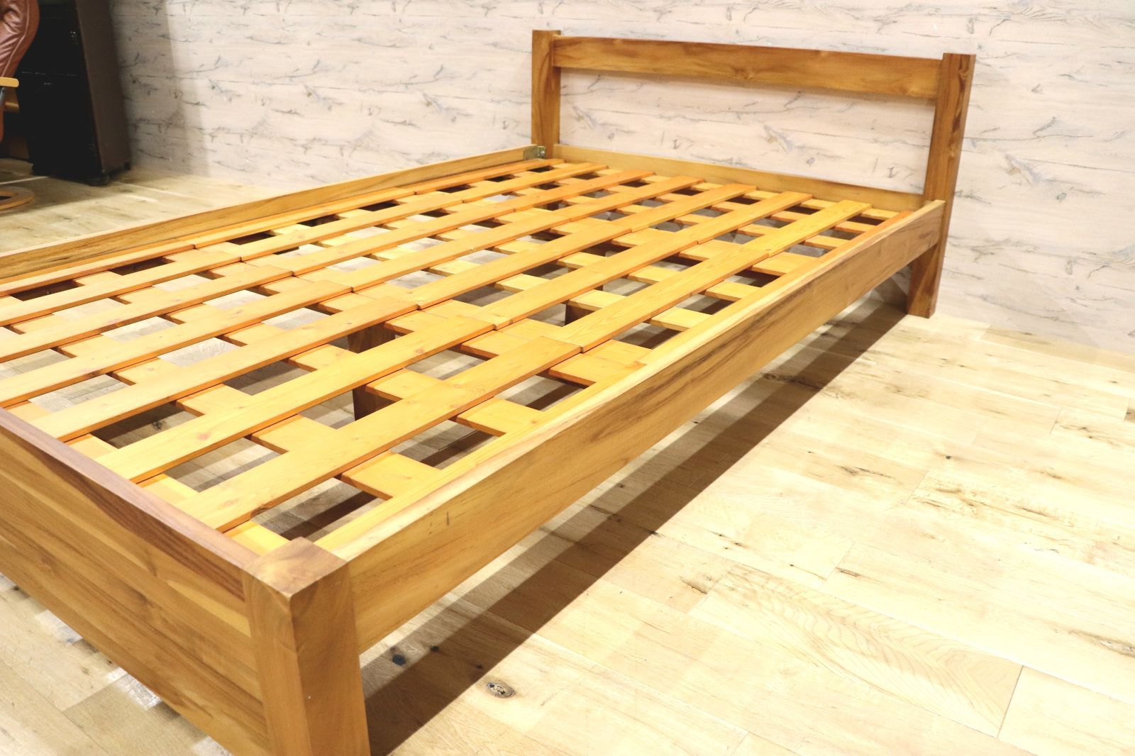 ベッドフレーム セミダブル