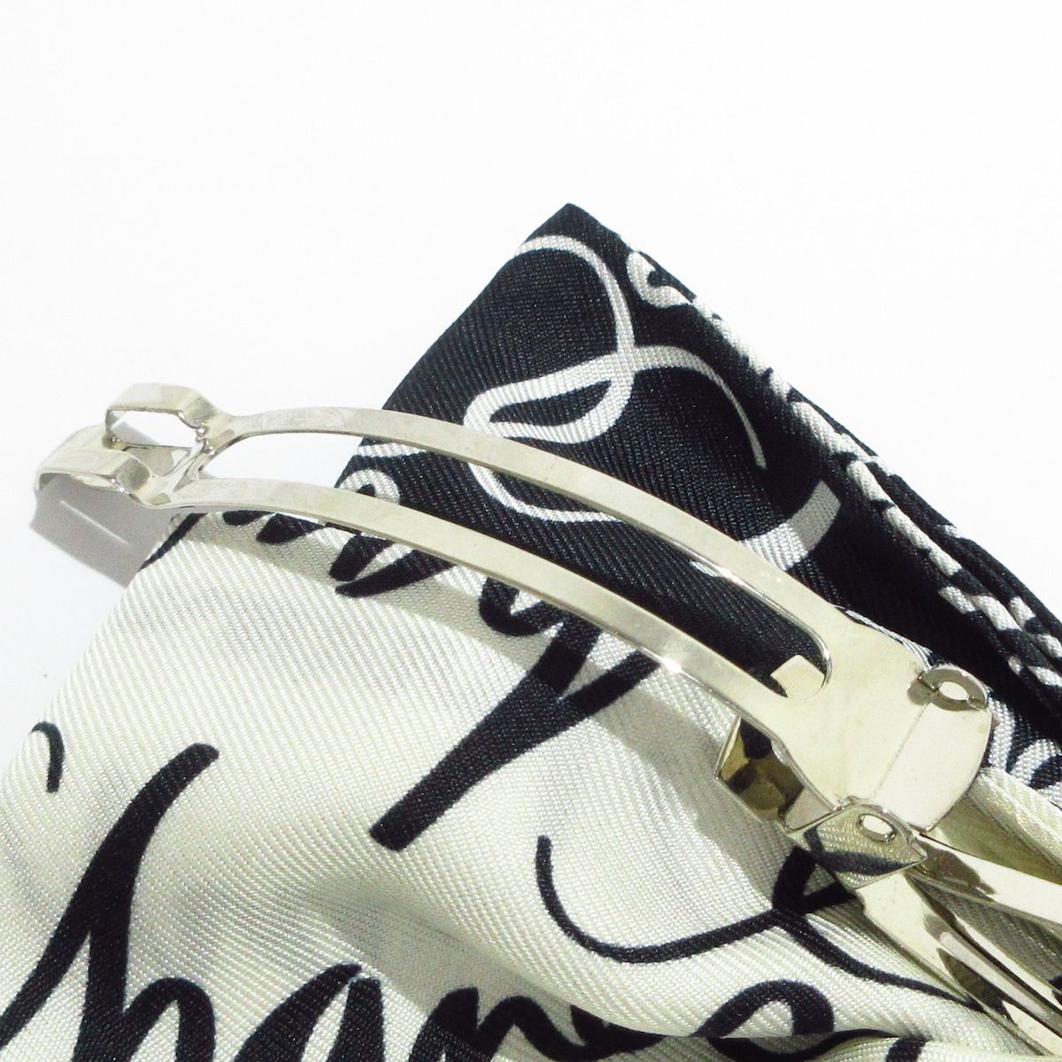 CHANEL(シャネル) バレッタ美品 シルク 黒×白 リボン/バイカラー