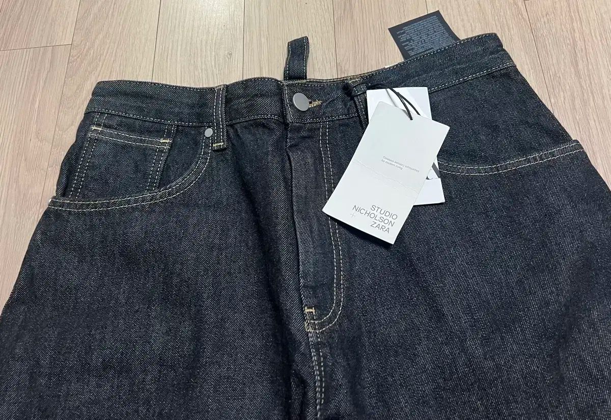 ZARA　スタジオニコルソンコラボ　バルーンフィットデニム　サイズ36 STUDIO NICHOLSON ZARA バルーンワイドデニム インディゴ - メルカリ