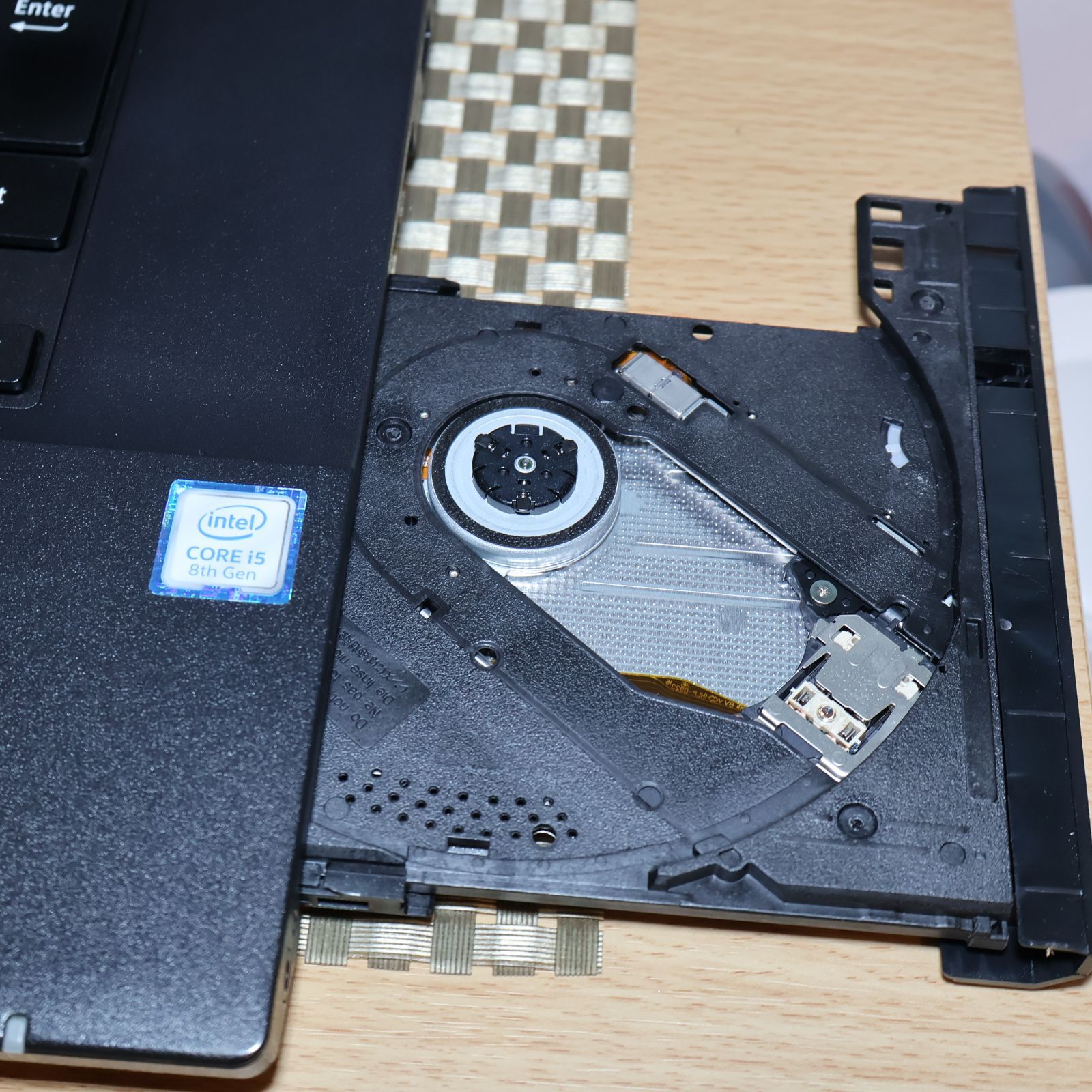 特価品！Win11公式対応8世代Corei5/メ8G/高速SSD/DVD/無線 特価品！Win11公式対応8世代Corei5/メ8G/高速SSD/DVD/無線 - メルカリ