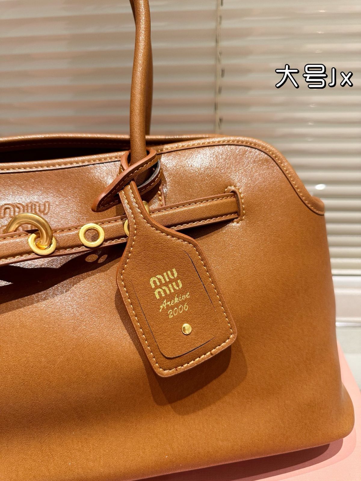 miumiu 　ミュウミュウ　90年代 ヴィンテージ ハンドバッグ トートバッグ 楽天市場】Miu Miu ミュウ ミュウ ミュウミュウ ハンドバッグ