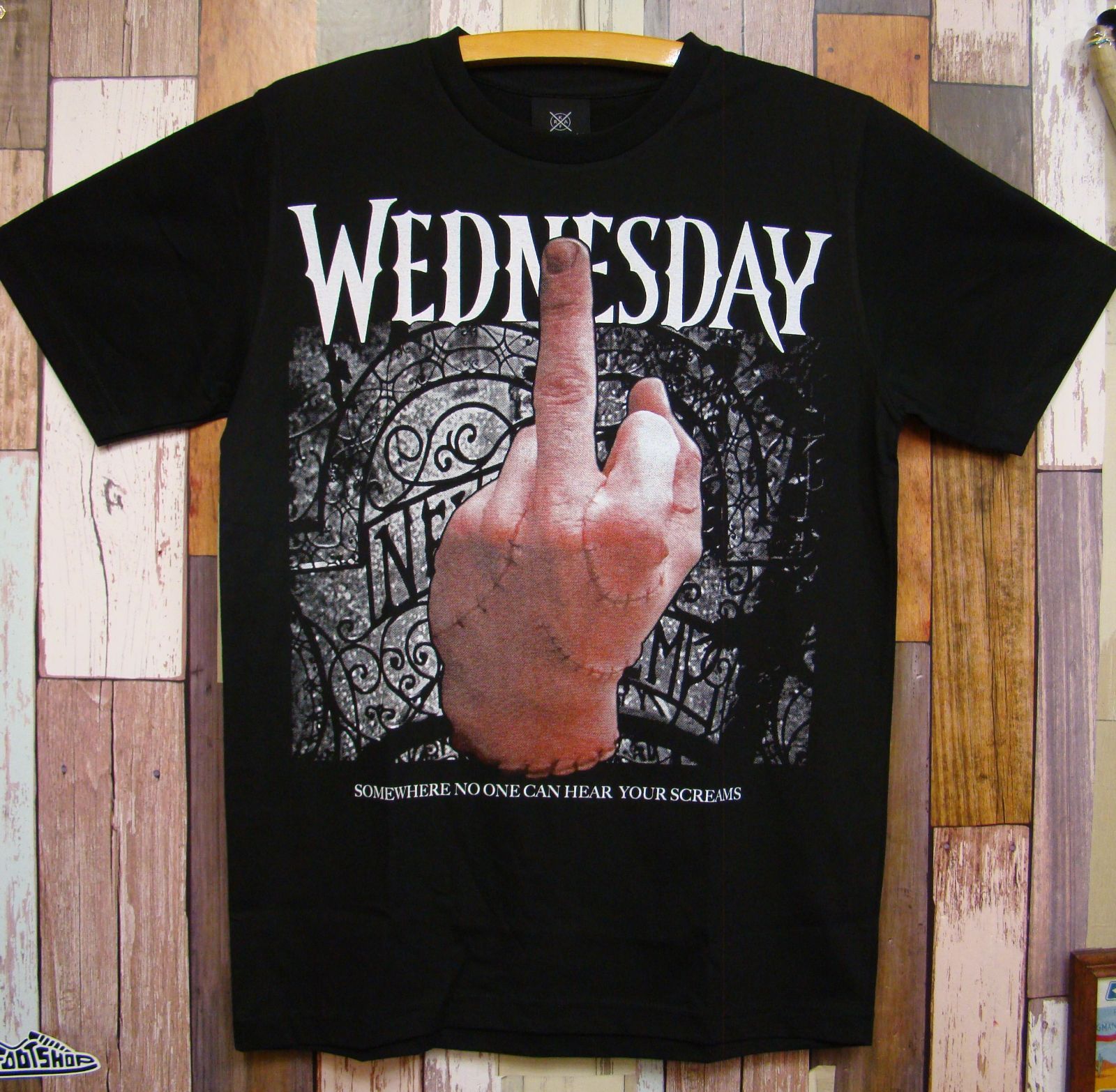 新品ハンド・アダムスファミリー【Wednesday】ウェンズデーＴシャツ