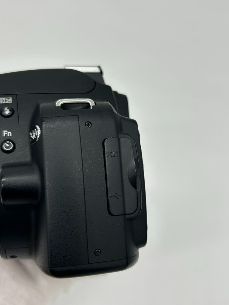Nikon D40 デジタル一眼レフカメラ　レンズセット Amazon | Nikon デジタル一眼レフカメラ D40 レンズキット