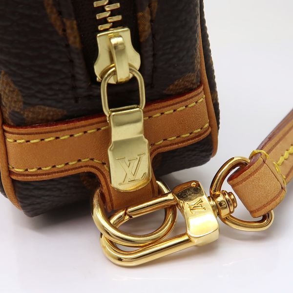 LOUIS VUITTON トゥルース ワピティ M58030 モノグラム ポーチ
