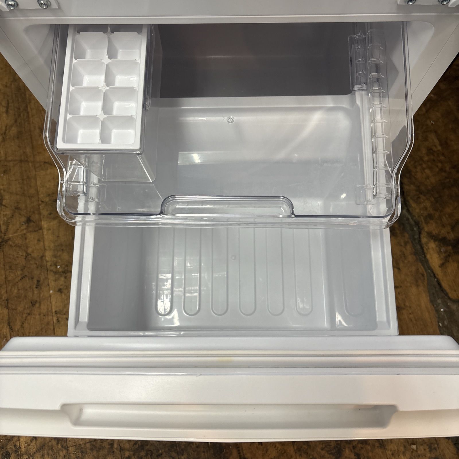 I404 名古屋市近郊配送設置無料 製の高年式♪ SHARP 冷蔵庫 152L 動作 済 クリーニング済 WWW_KANDAIZUMI_COM