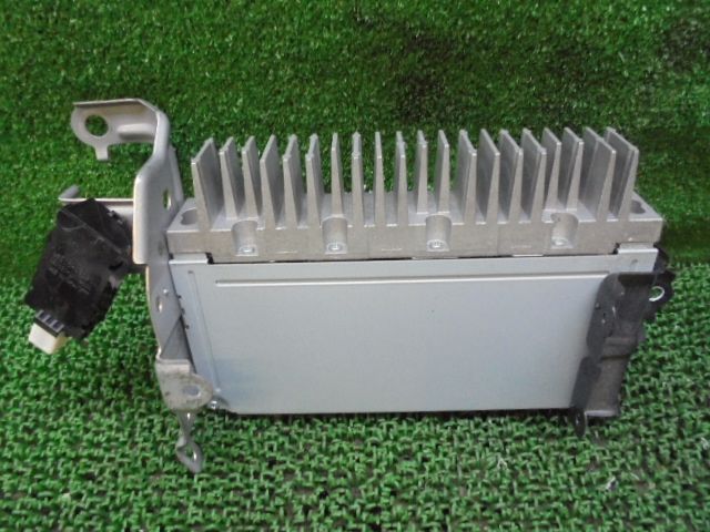 エスティマ AHR20 純正 オーディオアンプ 86280-2840 送料無料