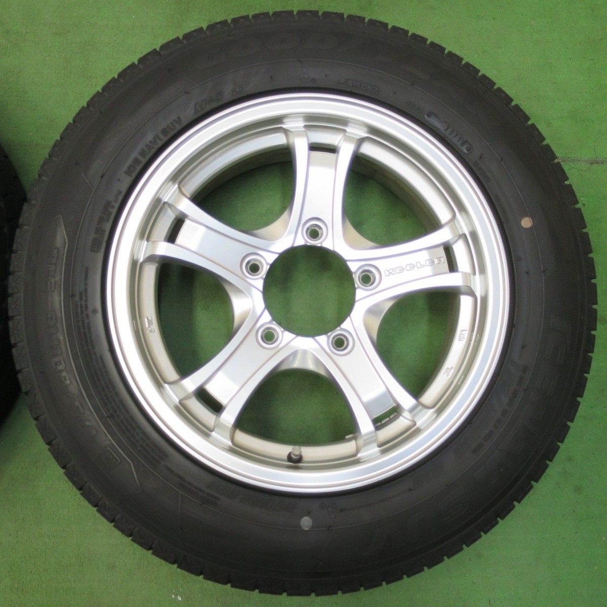 キレイ☆ジムニー KEELER 175/80R16 スタッドレス グッドイヤー アイス 
