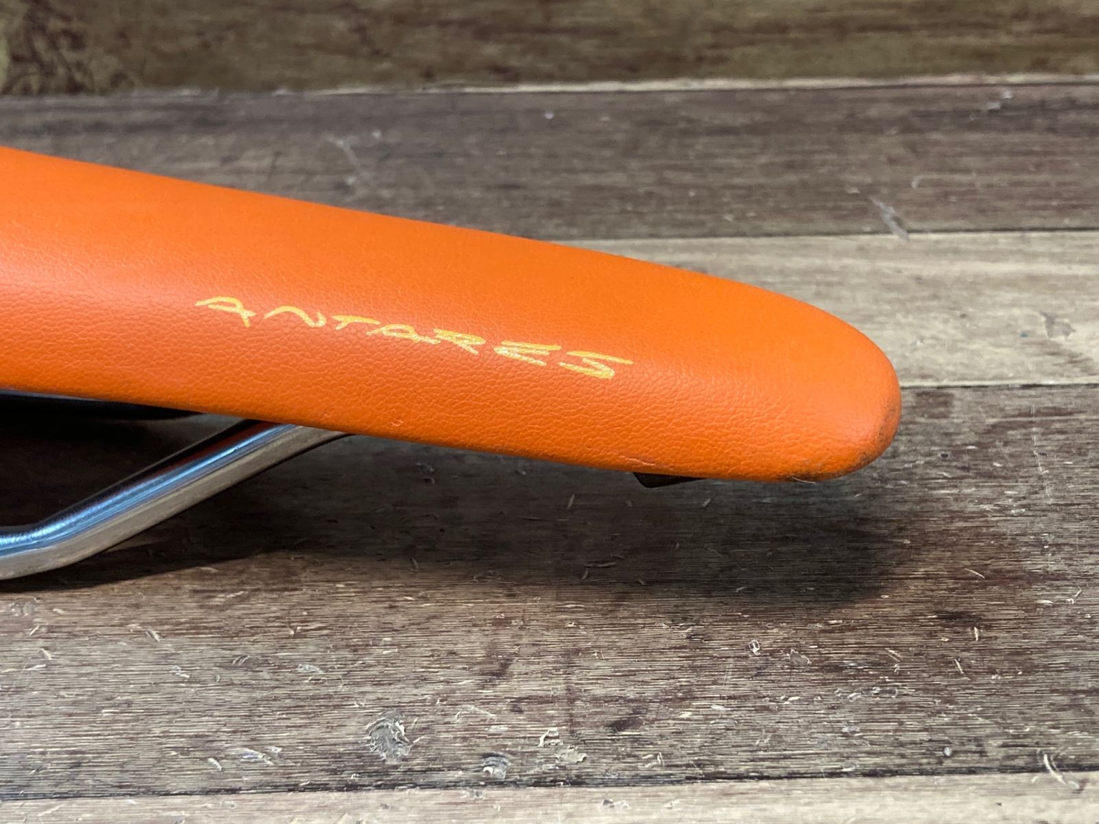 IL833 フィジーク fizik ANTARES R3 サドル オレンジ TEST kium
