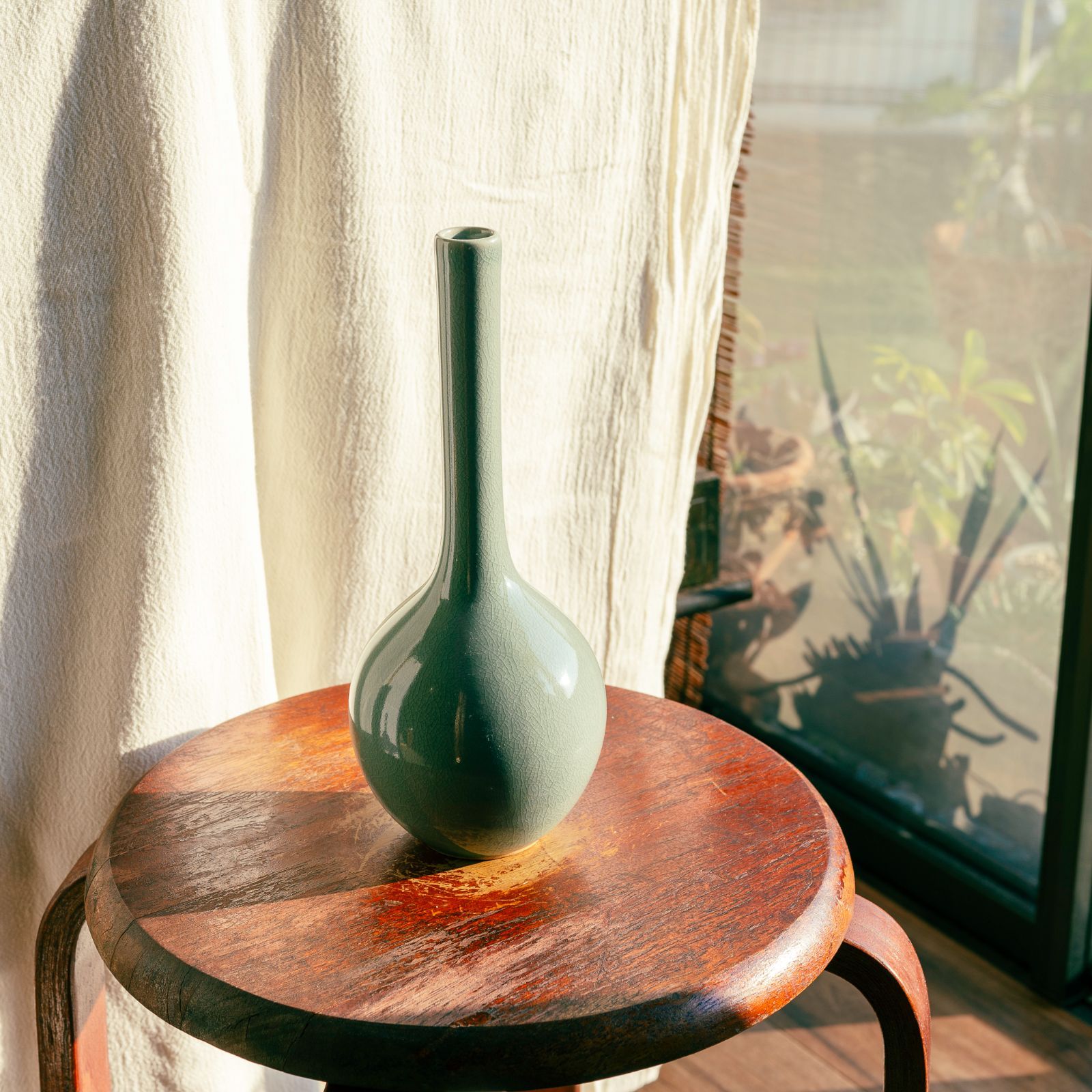 高麗青磁の花瓶　趙京青磁民族陶芸 趙京・高麗青磁・飾り壺・透かし・四方絵替わり・花器・陶磁器・No