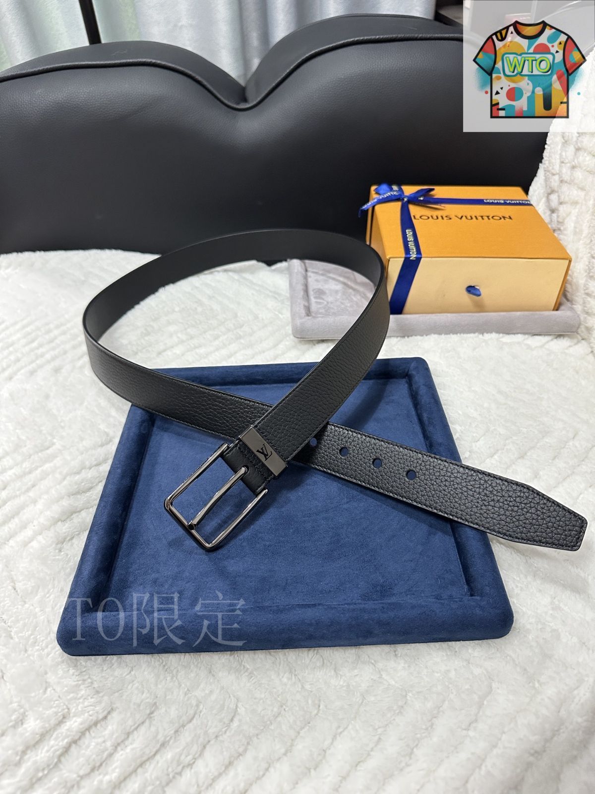 美品 レア物 LOUIS VUITTON ルイヴィトン レザー 革 ベルト Louis Vuitton ルイヴィトン レザーベルト LV ピラミッド