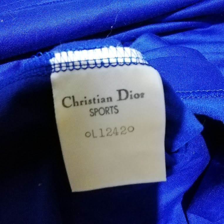 レア】Christian Dior sports クリスチャン ディオール ブルー シャツ カットソー Mサイズ ビンテージ アンティーク 古着  トップス 長袖 秋物 春物 オールシーズン レディース オールド 年代物 ブランド 高級 Tシャツ - メルカリ