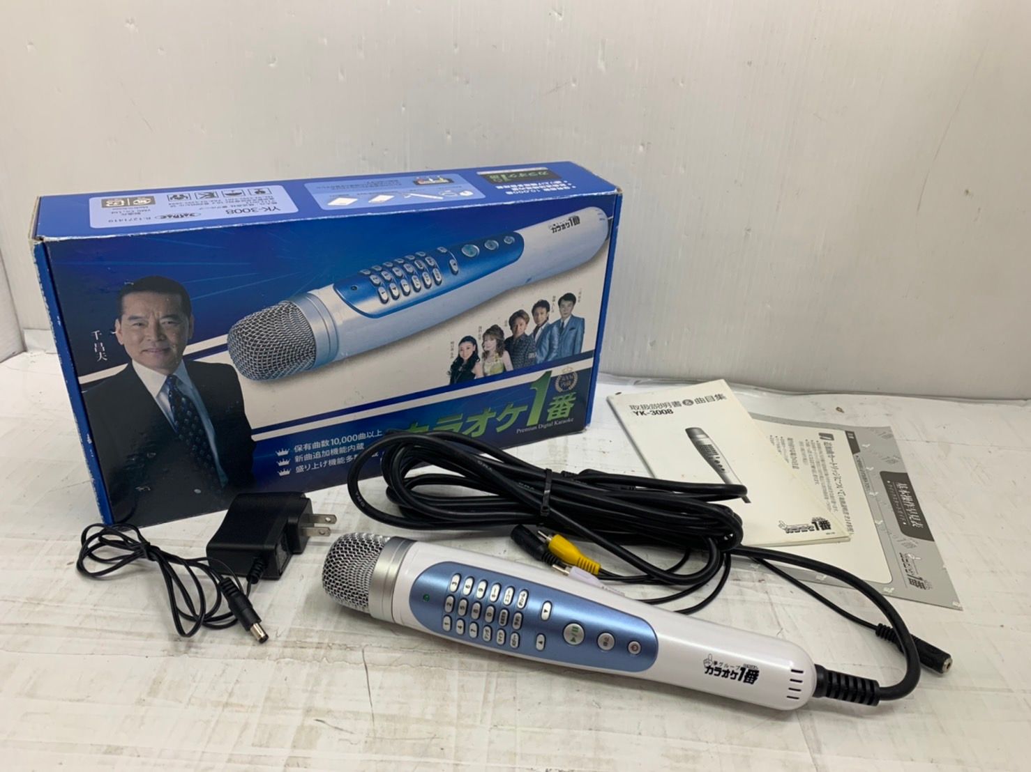 カラオケ1番 300曲内蔵 YK-3008
