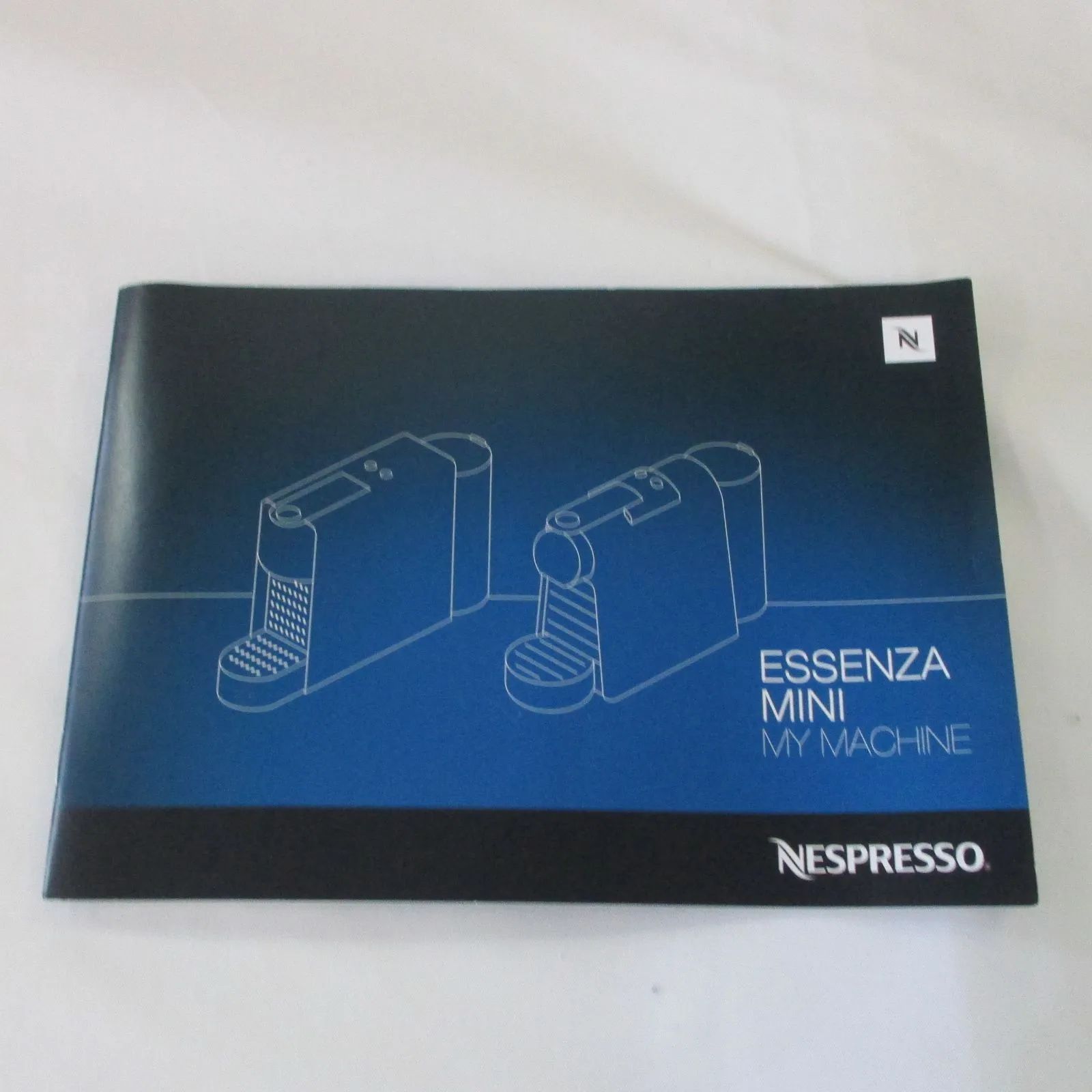 サカナグ様専用 ネスプレッソ カプセル式コーヒーメーカー エッセンサ