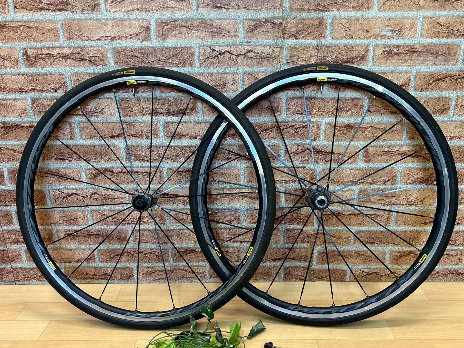 大特価sale!! 極上品!! MAVIC KSYRIUM ELITE UST C17 700c 100×130mm QR SHIMANO  11/12s マビック キシリウム エリート クリンチャー チューブレスレディ ロード 同梱発送承り中!! M-499 - メルカリ