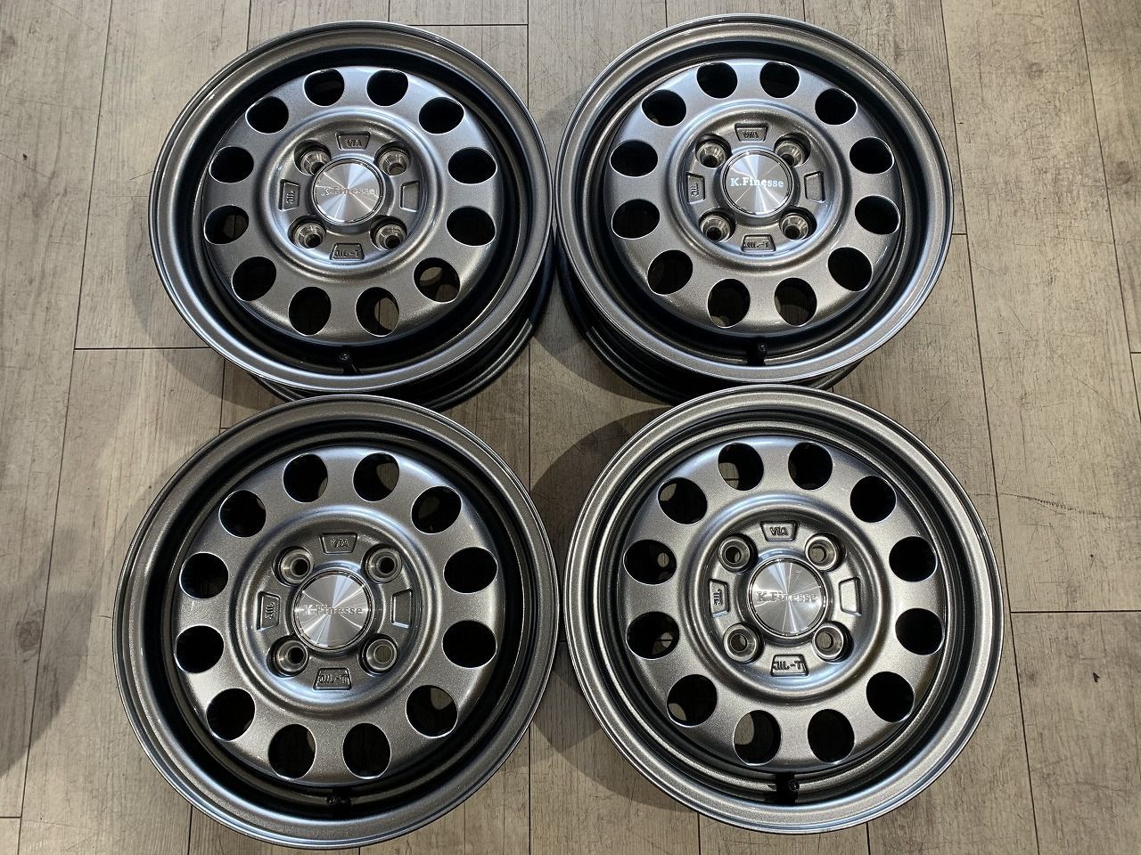 2504050 Treasure One K.Finesse D12 13インチ 4J 43 PCD100 4H 軽自動車 ワゴンR タント ムーブ バモス スペーシア ミラ N-BOX 等