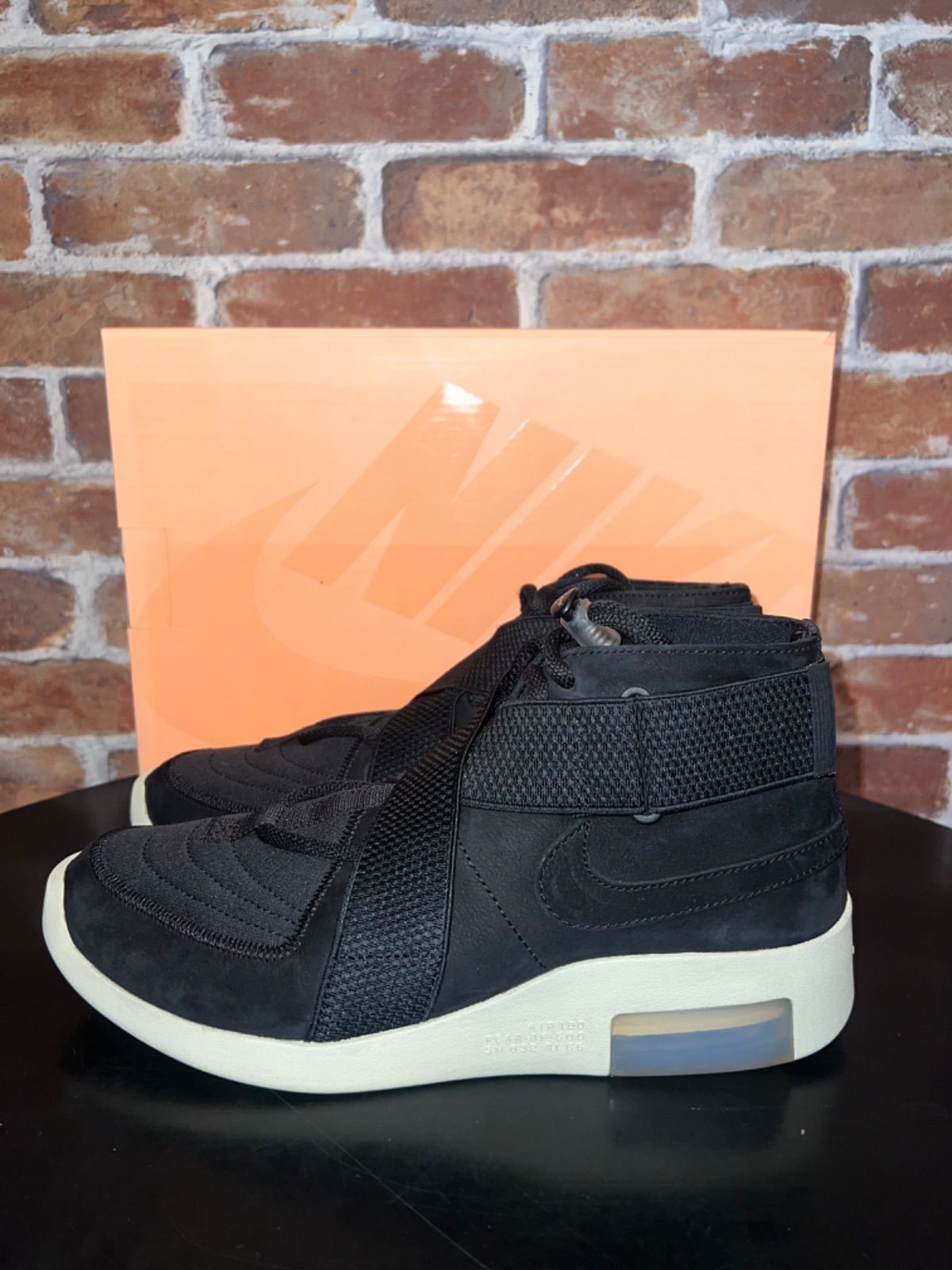 Nike FEAR OF GOD AIR RAID LIGHT BONE NIKE × FEAR OF GOD AIR RAID 26.0