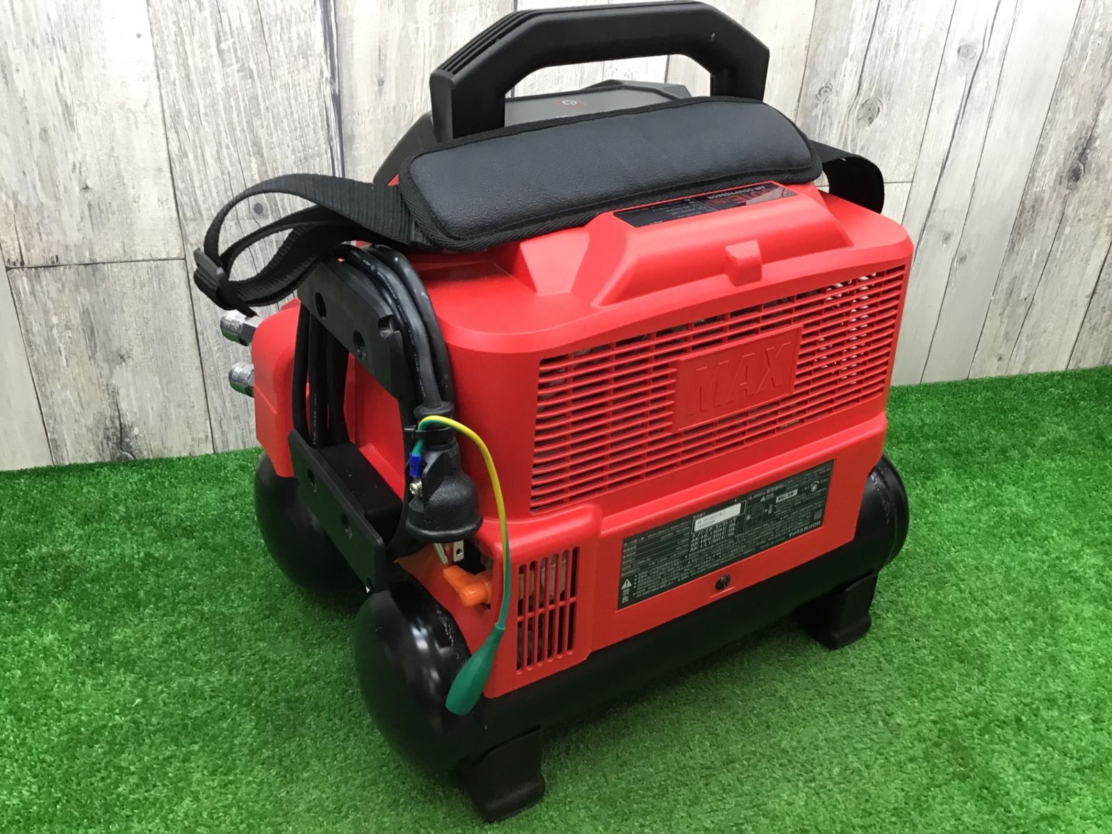 エアコンプレッサ AK-HH1301E□アクトツール富山店□レ